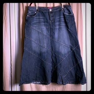Denim skirt